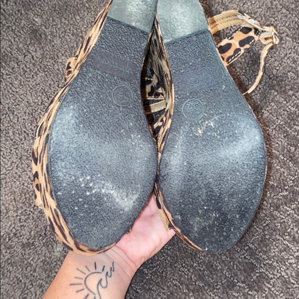Cheetah wedges worn twice - Picture 4 of 4